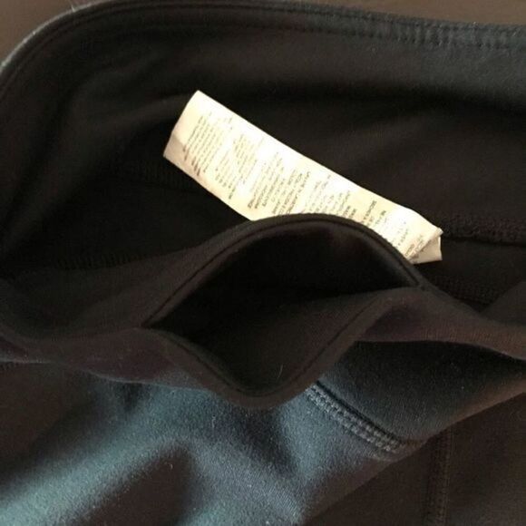 NWOT. Fabletics black yoga/workout pants - Picture 7 of 8